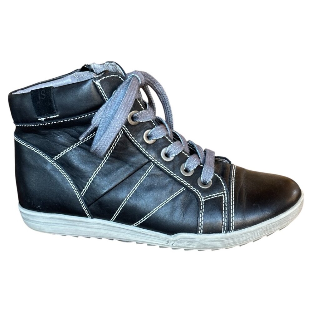 Josef Seibel Dany 06 Black Ankle Booties